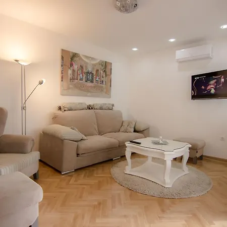 Apartments Near St. Sava Temple Belgrad Exterior foto